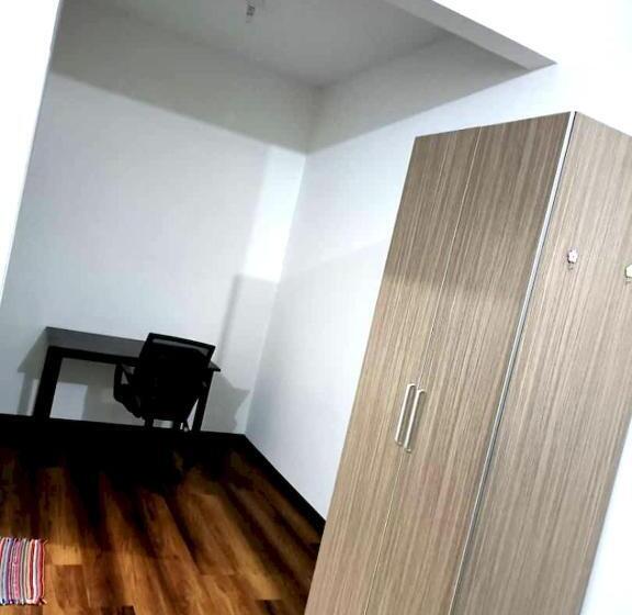Номер Стандарт Индивидуальный Совместная Ванная, Oyo Home 90768 Flo Inn Motel