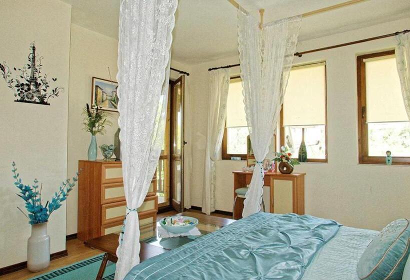 Дом 2 Спальни, Paradise