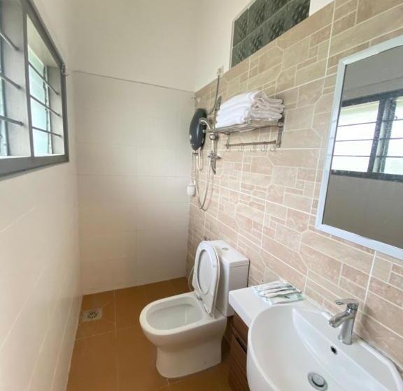 Номер Стандарт Трехместный, Raintown Inn Taiping
