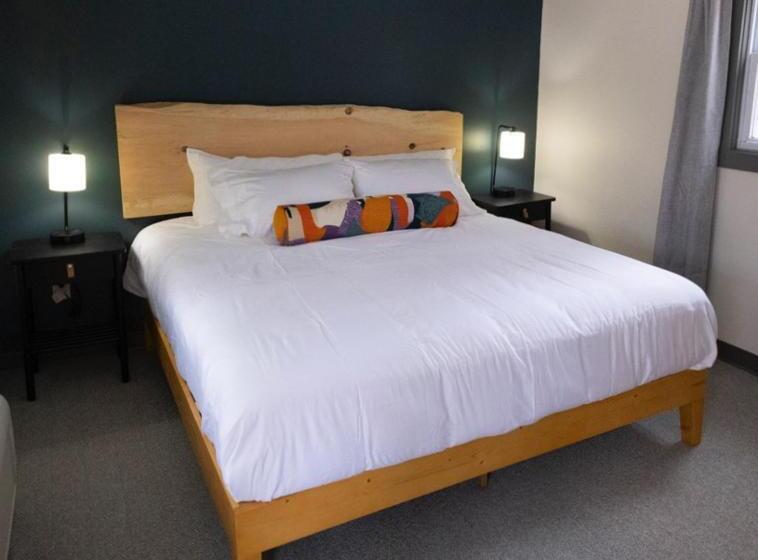 Апартаменты 2 Спальни, East Rock Inn