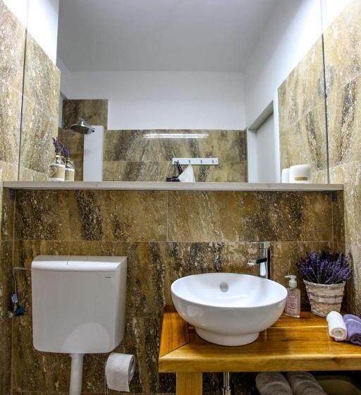 اتاق استاندارد, Lavender Villa