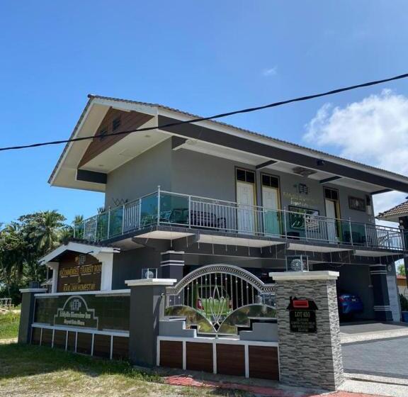 اتاق استاندارد سه تخته با بالکن, Airport Kota Bharu Roomstay & Riverside Homestay