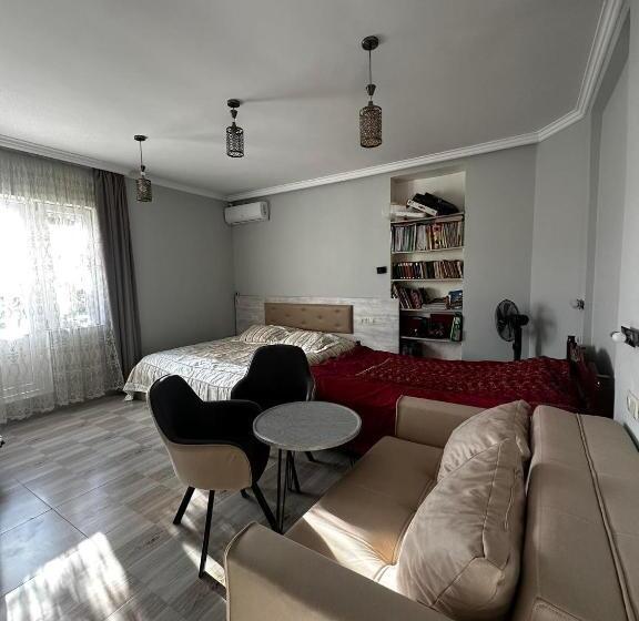 Standard Triple Room with Terrace, Guest House Maia