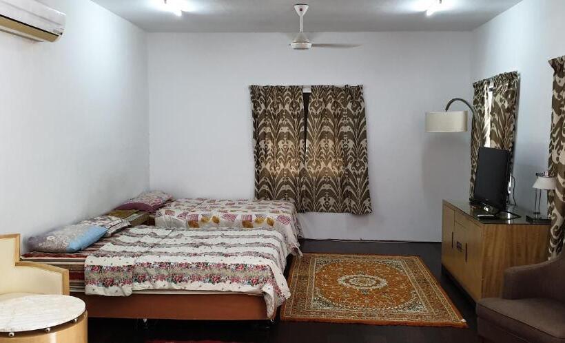 Семейное Студио, Mri Residence   Homestay In Sg Buloh With Swimming Pool   No Pork&alcohol Allowed
