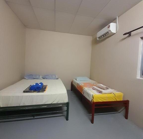 Трехместный Номер Deluxe, Tony’s Guesthouse At Teluk Bahang