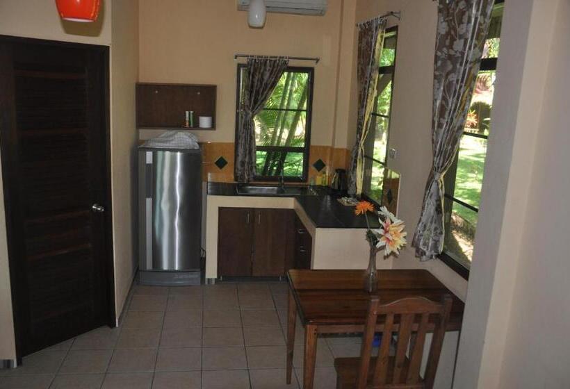 Бунгало Deluxe, Lake View Bungalows