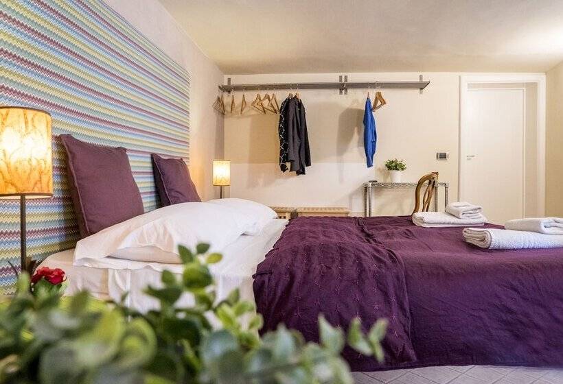 اتاق استاندارد سه نفره, Rossocorallo B&b