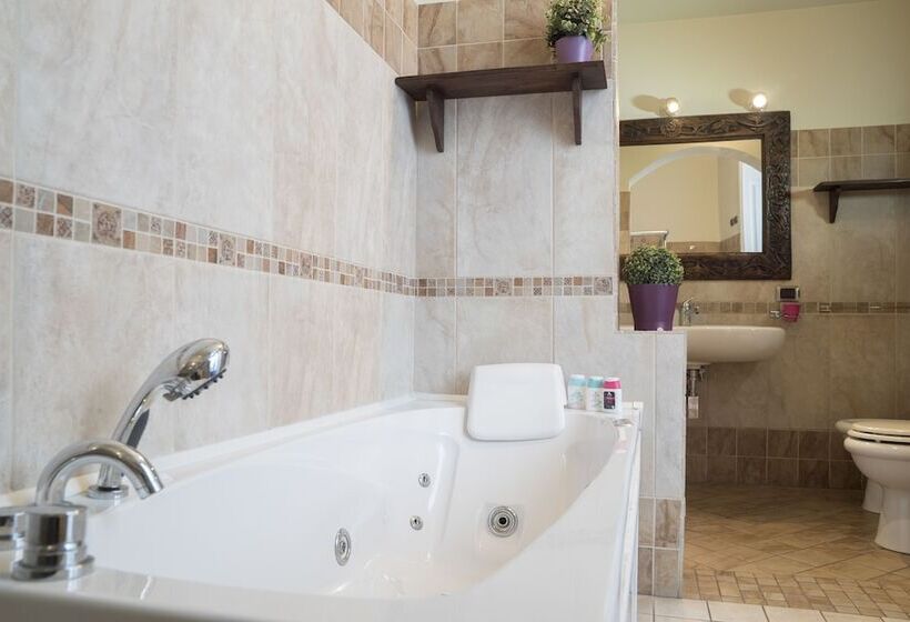 سوییت لوکس, Rossocorallo B&b