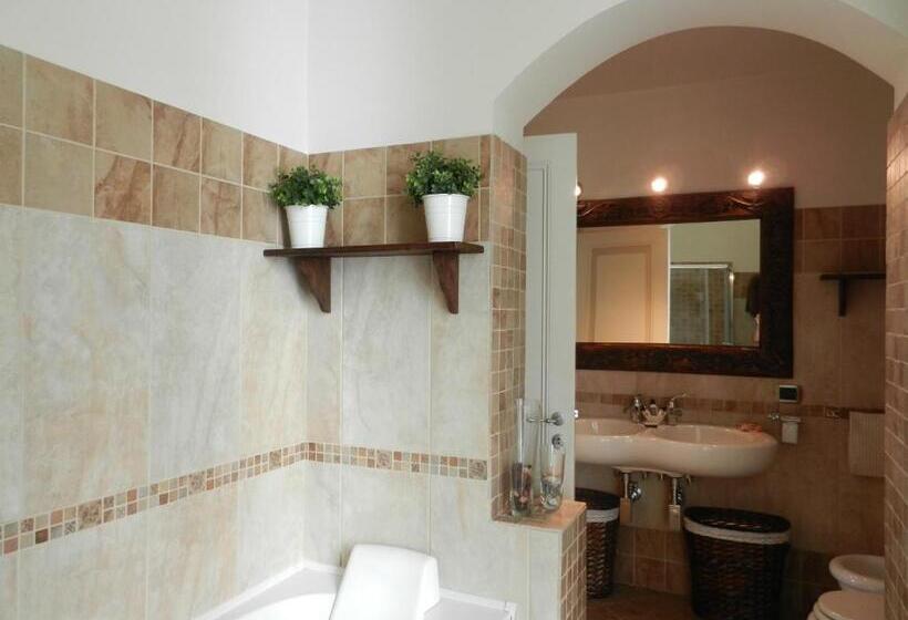 سوییت لوکس, Rossocorallo B&b
