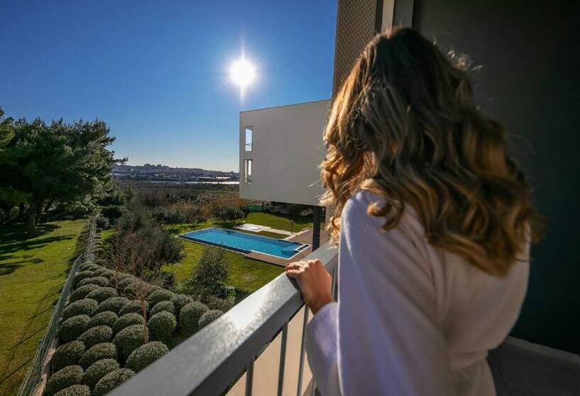 Номер Superior с Балконом, Salona Palace