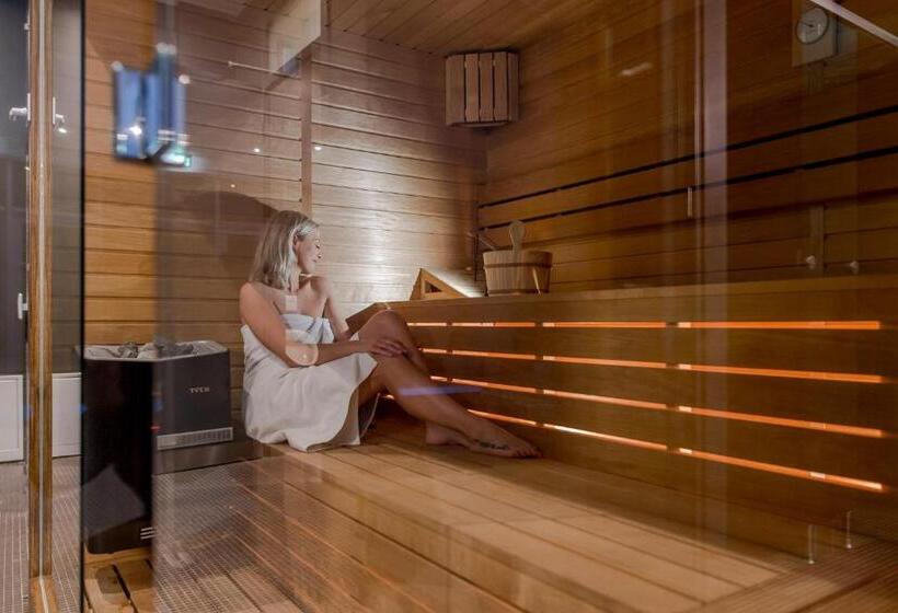 Номер Deluxe с Балконом, Salona Palace