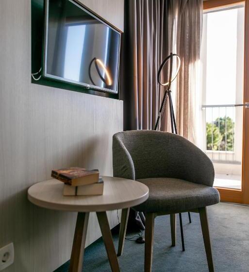 Номер Deluxe с Балконом, Salona Palace