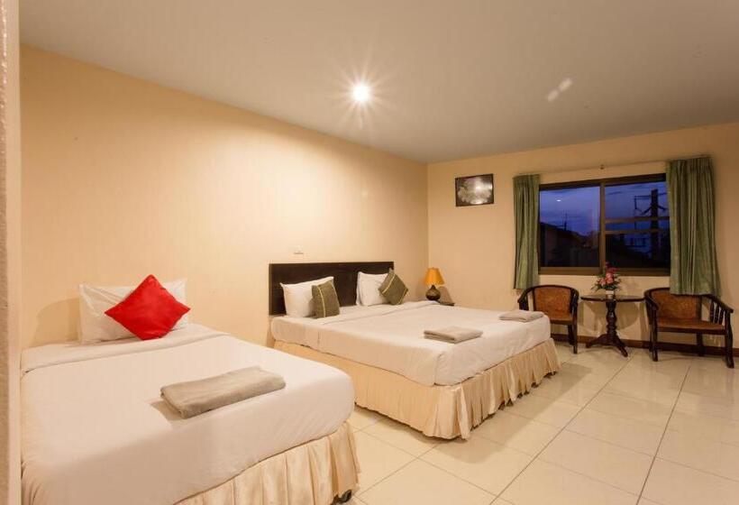 Трехместный Номер Стандарт с Балконом, Surin Sunset Hotel   Sha