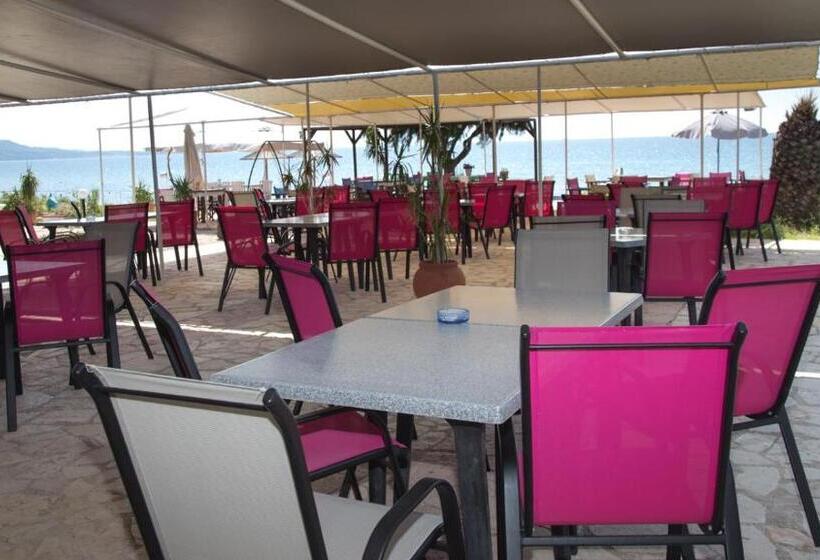 Четырехместный Номер Стандарт Вид на Море, Kefalonia Beach Hotel & Bungalows