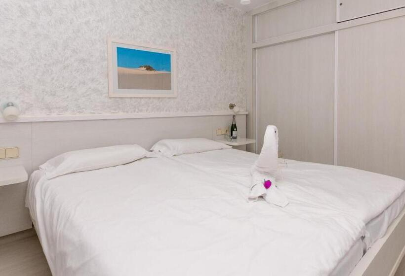带2个卧室的公寓, R2 Maryvent Beach Apartments