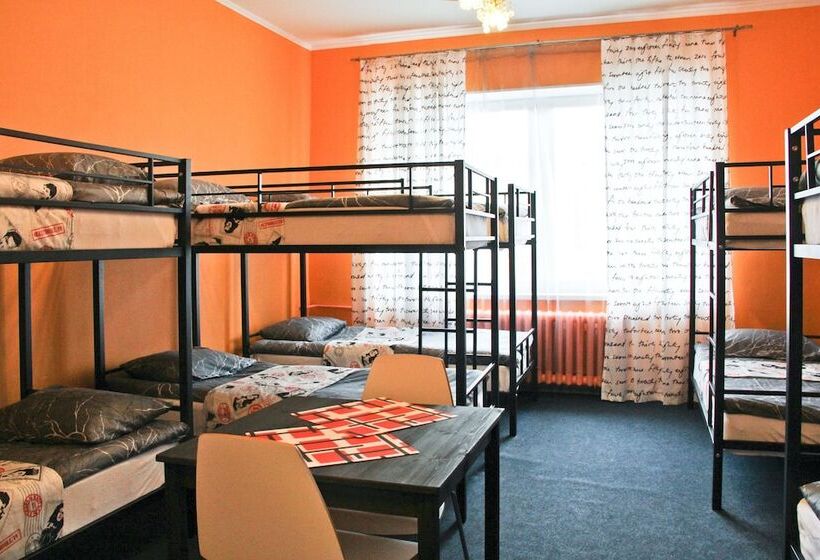 共用房间的床, Allis Hall Hostel