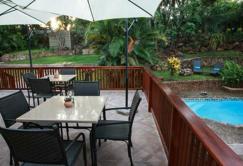 Quarto Familiar, Woodlands Guest House