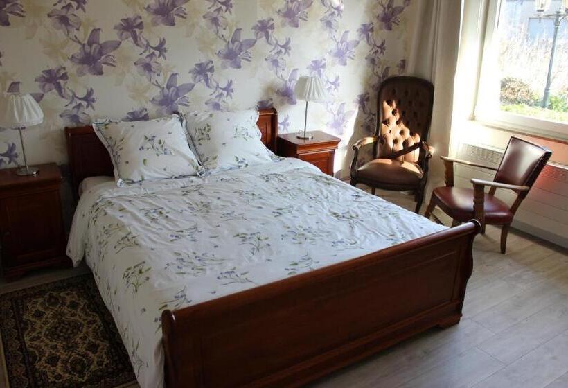 Standard room with outdoor bath, Villa Kakelbont Borgloon