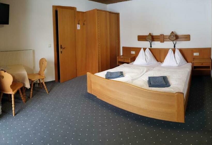 Quarto Estandar com Sacada, Landgasthof Hotel Zehenthof