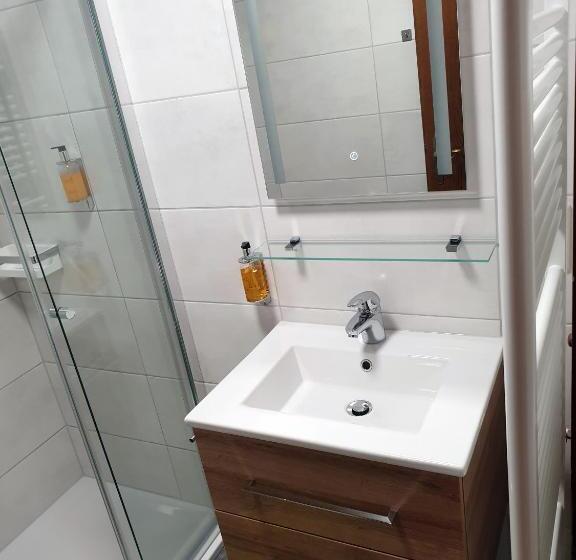 Трехместный Номер Стандарт с Балконом, Landgasthof Hotel Zehenthof