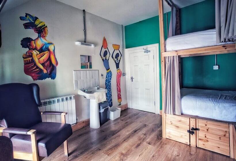 Номер Стандарт, The Black Sheep Hostel