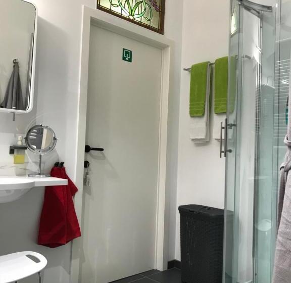 سوئیت با وان آب گرم, B&b Huyze Walburga
