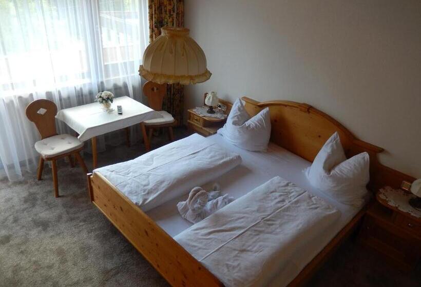 Номер Стандарт с Балконом, Gästehaus Lukasser
