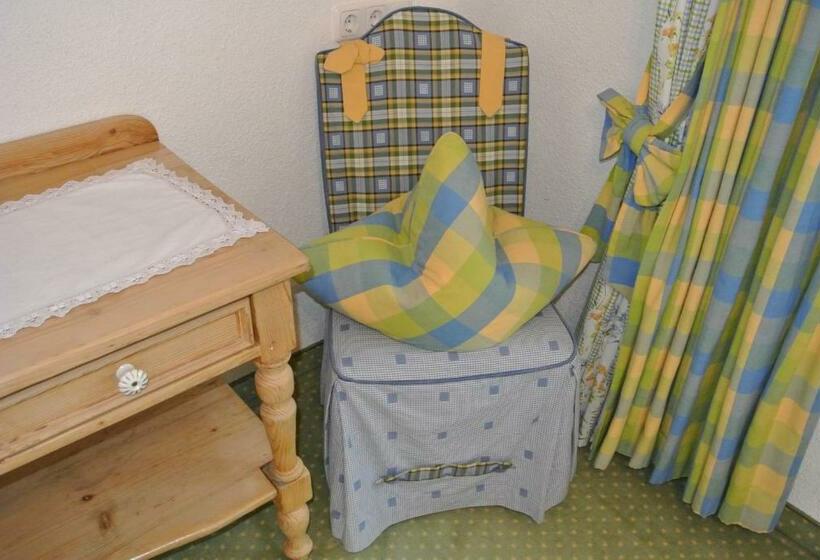 Номер Стандарт, Edelweiß Schlössl