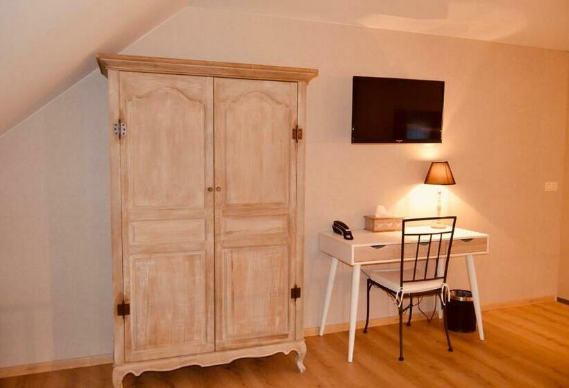 Номер Deluxe, Het Heilig Genot