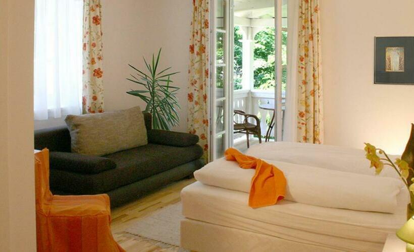 اتاق استاندارد با بالکن, Villa Auguste