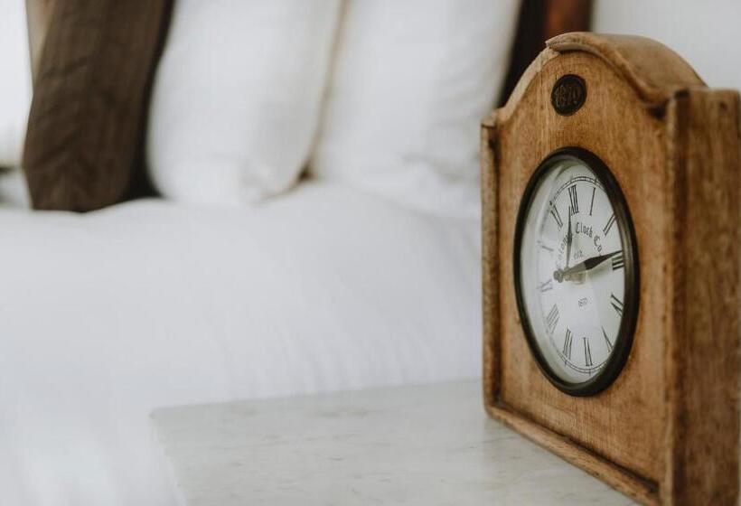 סוויטה דלוקס, Grand Hotel Belle Vue