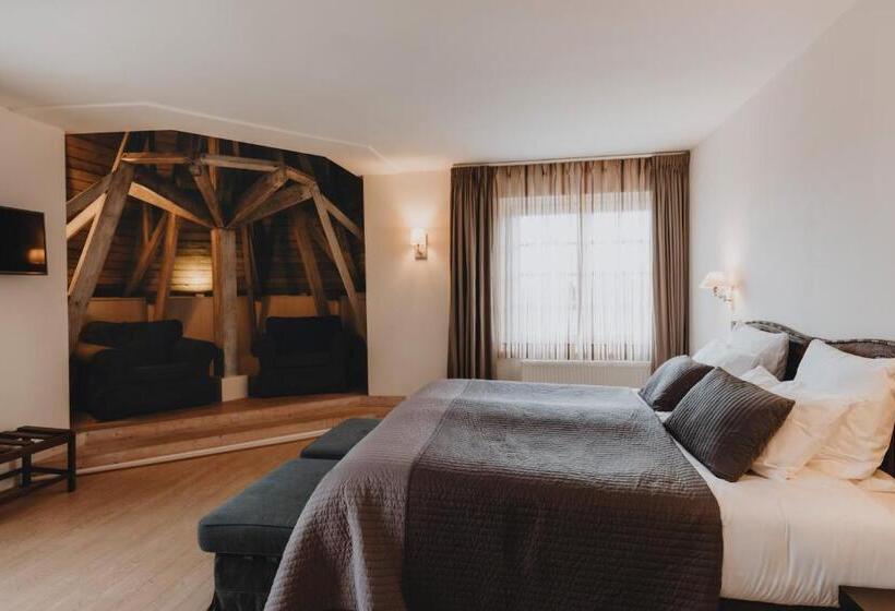 סוויטה דלוקס, Grand Hotel Belle Vue