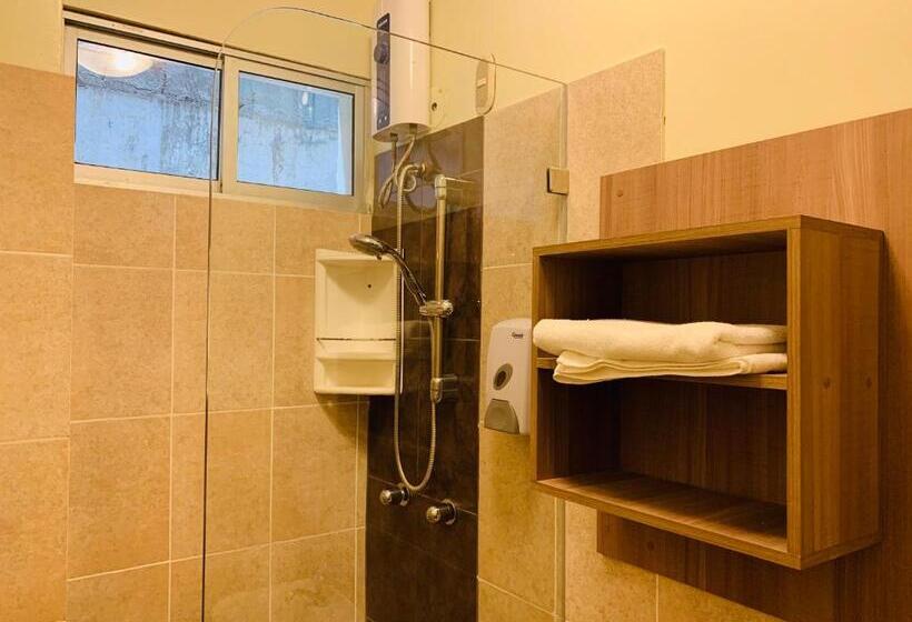 Quarto Triplo Standart, San Francisco Apart