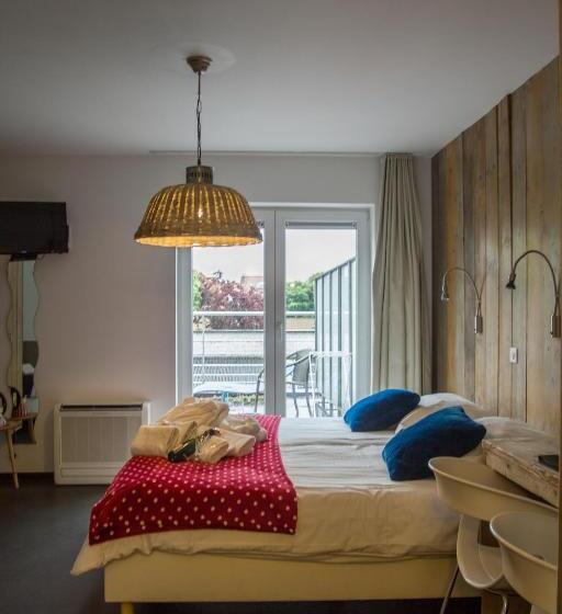 Quarto Estandar com Sacada, Aan Zee