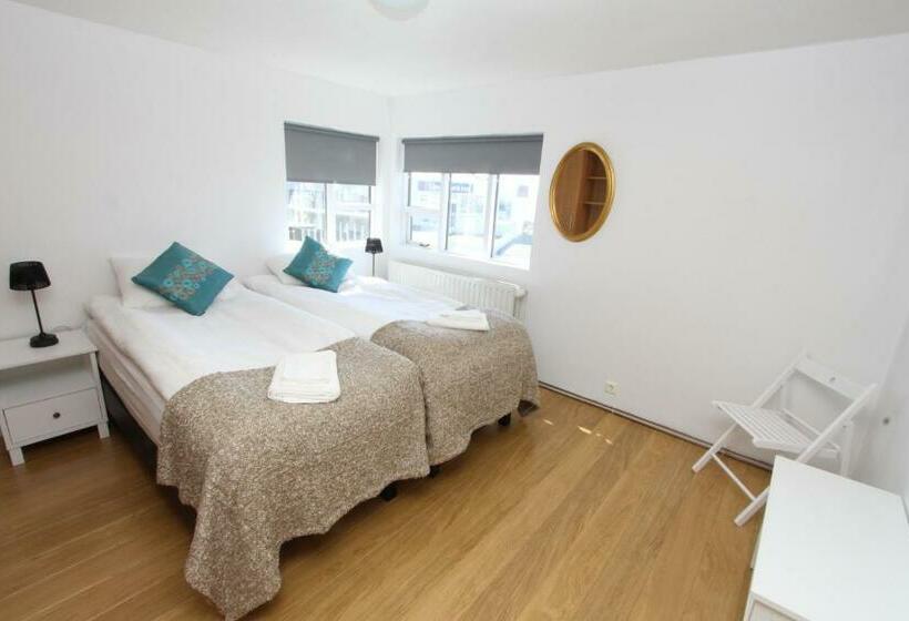 اتاق استاندارد با سرویس بهداشتی مشترک, Old Airline Guesthouse