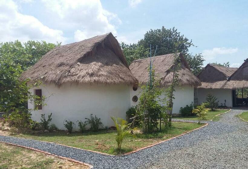 اتاق لوکس چهار تخته, Bohemiaz Resort And Spa Kampot
