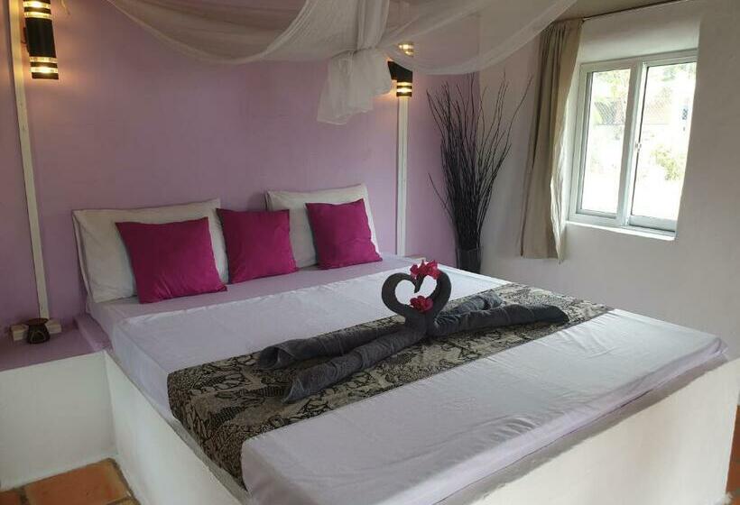 اتاق لوکس با تخت بزرگ, Bohemiaz Resort And Spa Kampot