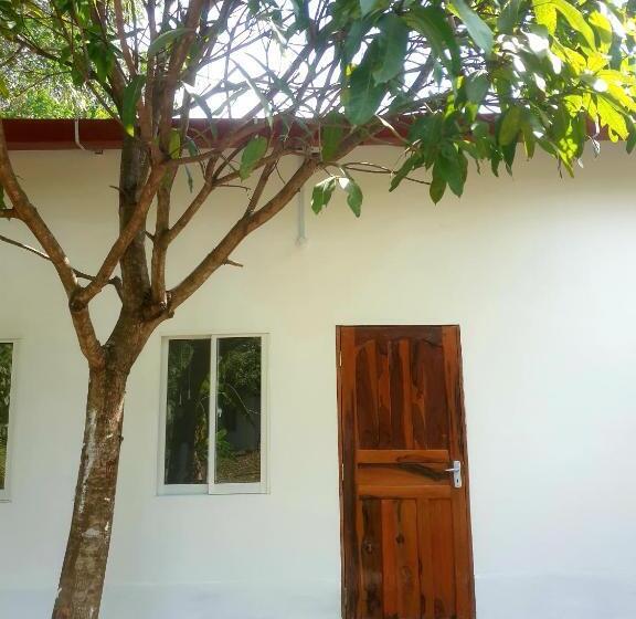 اتاق استاندارد با چشم‌انداز باغ, Bohemiaz Resort And Spa Kampot