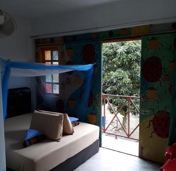 Номер Стандарт, Tahan Guest House