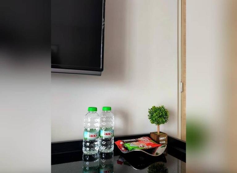 استودیو استاندارد با بالکن, The Straits Suite Cosy King 807