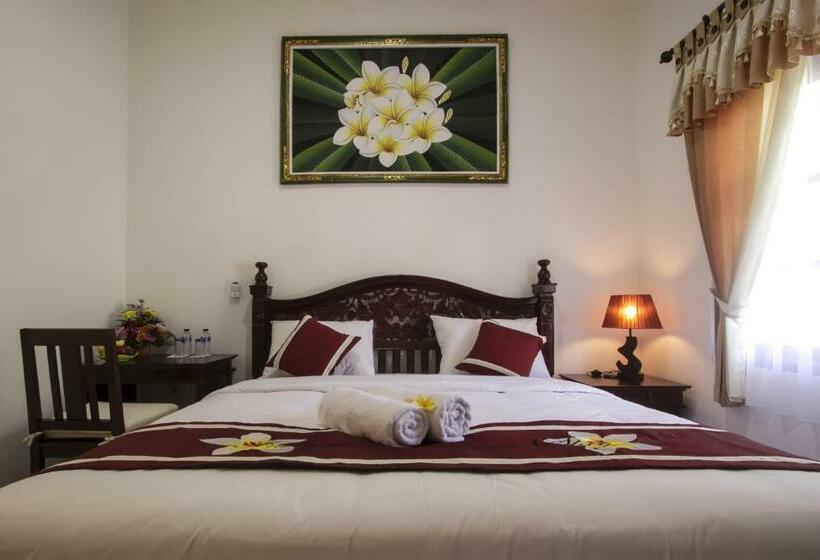 Quarto Estandar, Frangipani Homestay