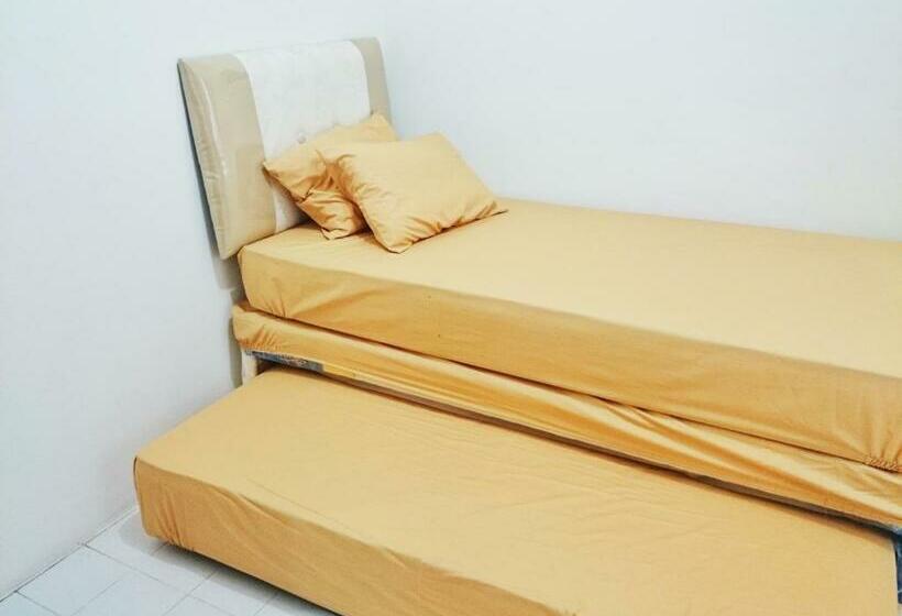 스탠다드 룸 공동 욕실, Hostel Bogor