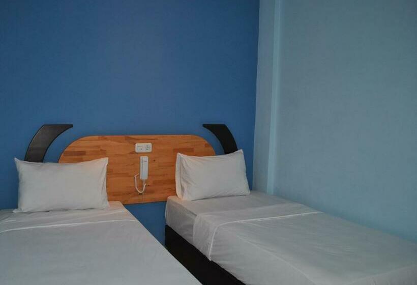 Номер Superior, Reddoorz At Hotel Anda Pematang Siantar