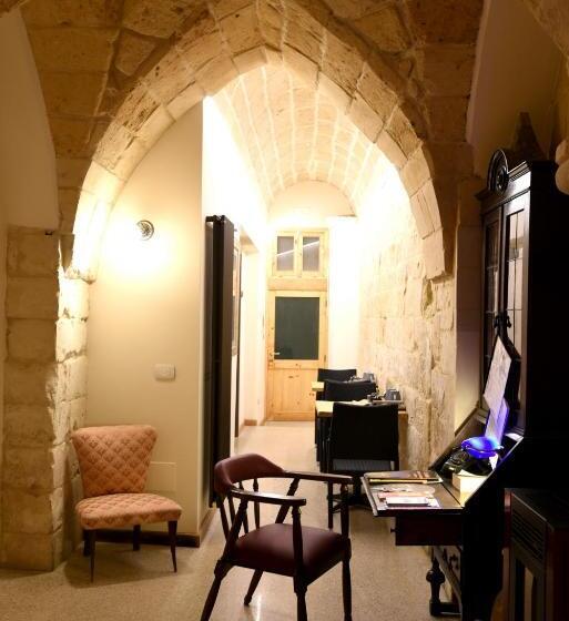 اتاق لوکس, La Monaca Salentina