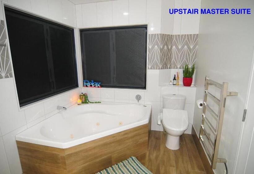 Deluxe Suite, Private Room In A Lovely House