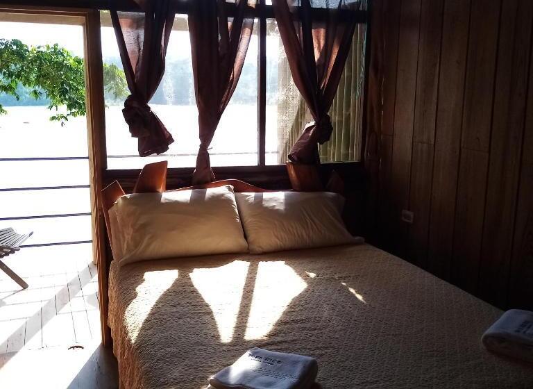 Трехместный Номер Стандарт с Балконом, River Spot Lodge