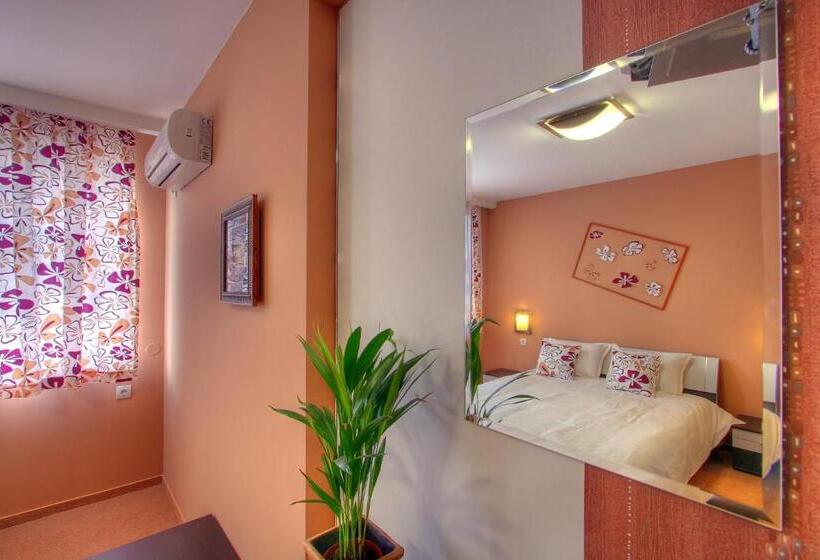 اتاق استاندارد, Family Hotel Mania