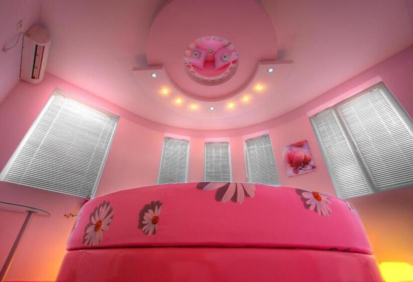 اتاق لوکس, Family Hotel Mania