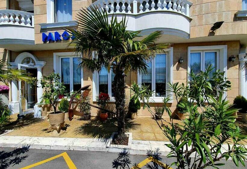 חדר סטנדרט עם מרפסת, Family Hotel Paros