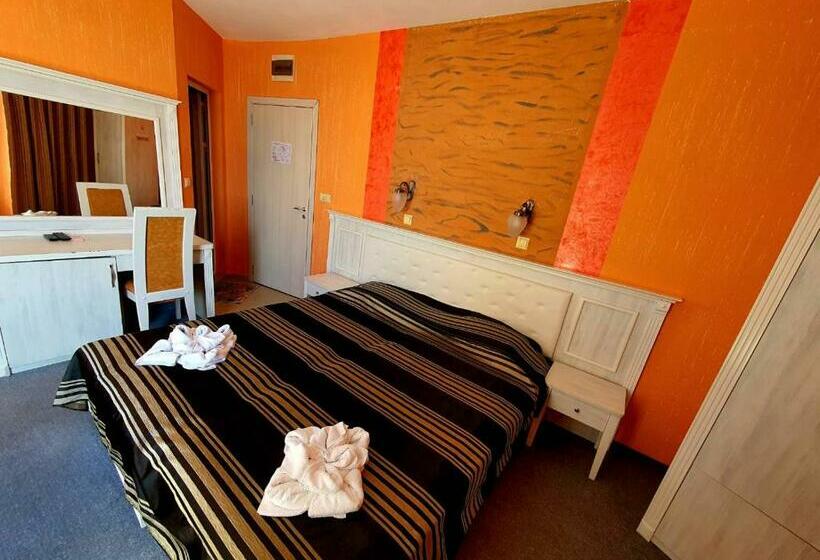 Quarto Estandar com Sacada, Family Hotel Paros